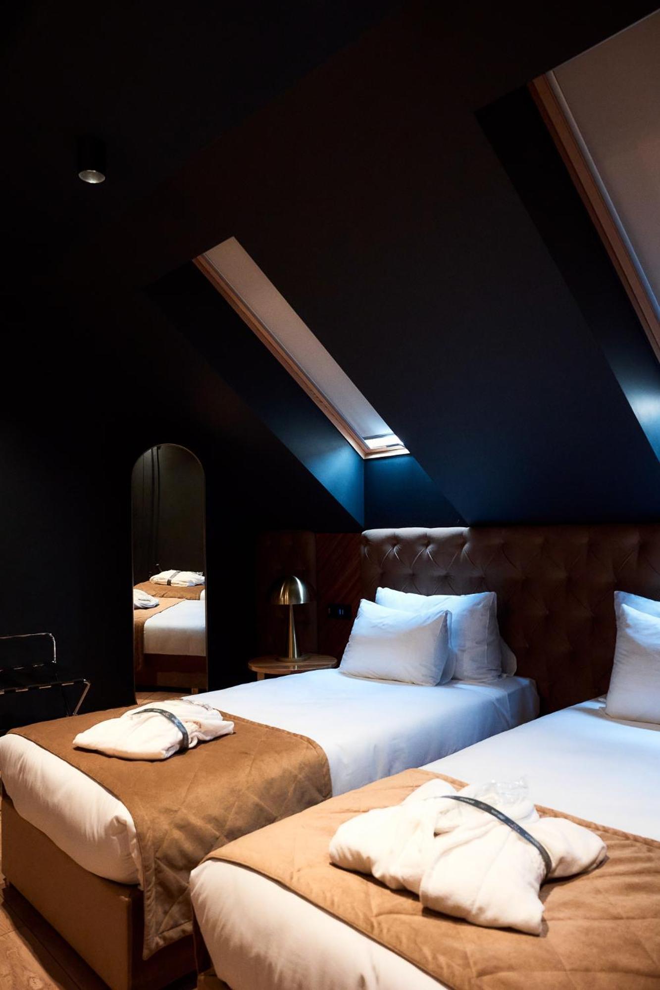 Hotel Viena Сату-Маре Экстерьер фото